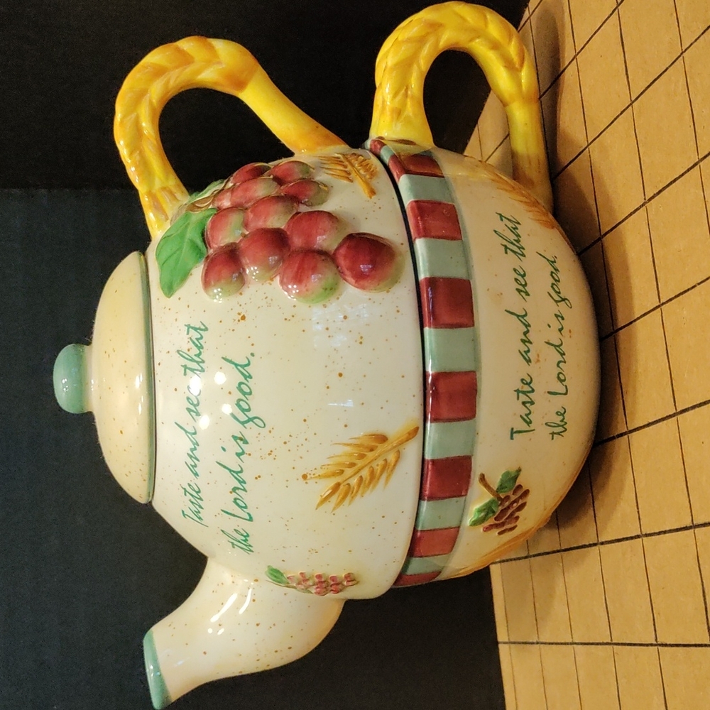 Teapot/cup combo